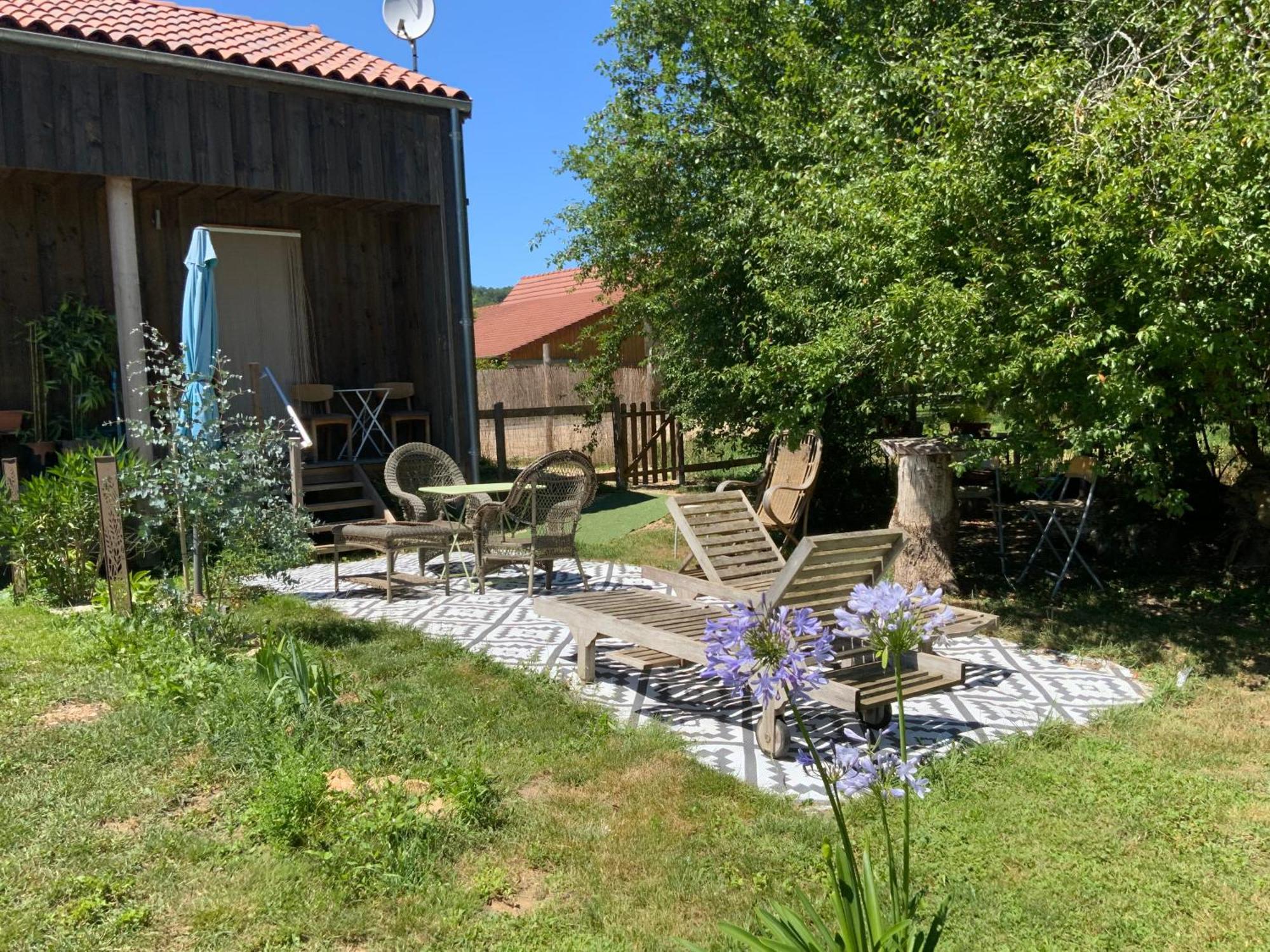 Gite Wildflower Lane Valojoulx Exteriör bild