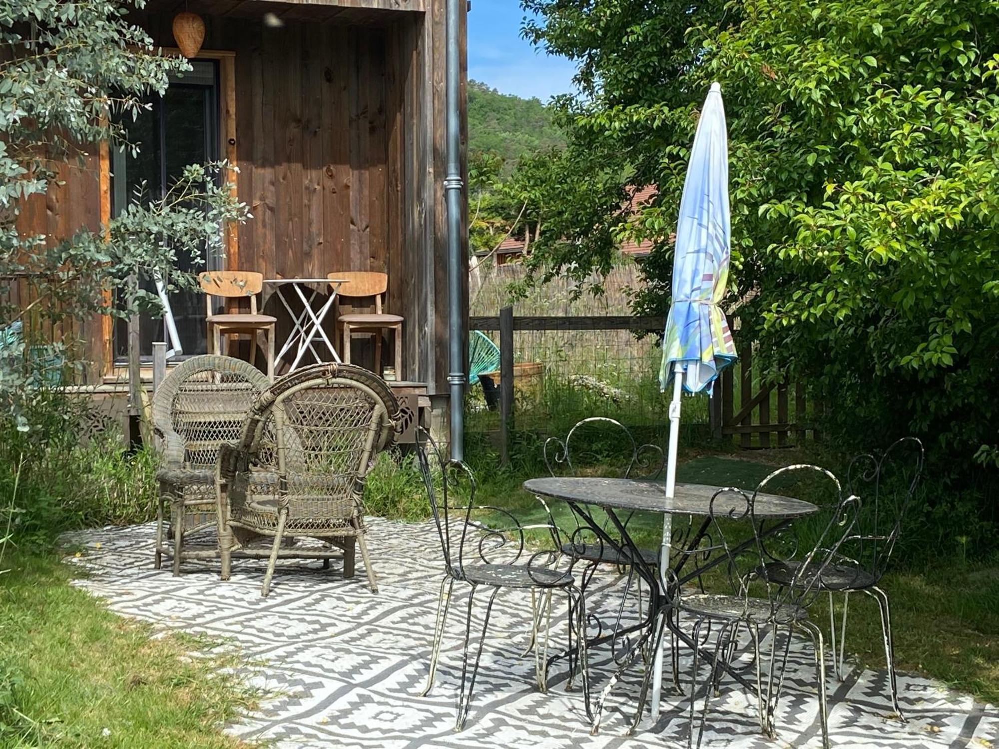 Gite Wildflower Lane Valojoulx Exteriör bild