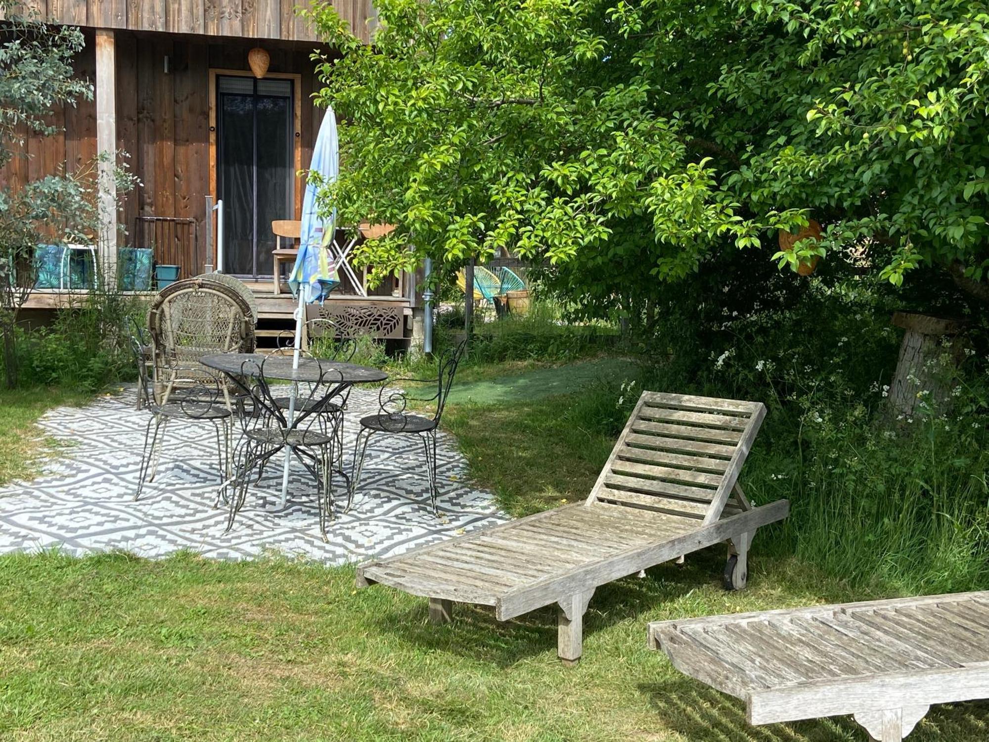Gite Wildflower Lane Valojoulx Exteriör bild