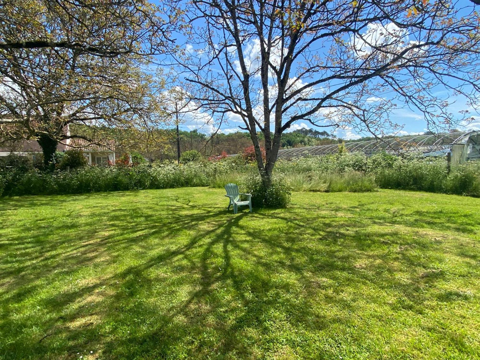 Gite Wildflower Lane Valojoulx Exteriör bild